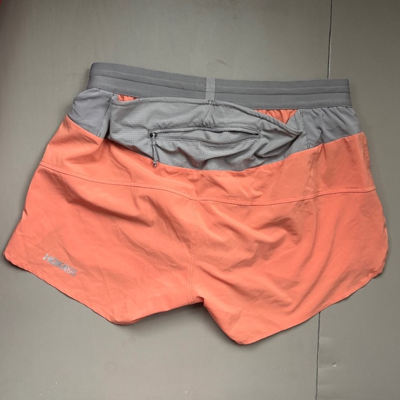 HokA One One SG Trail Short S Pockets Sun Baked Peach Run - Picture 6 of 10